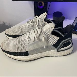 Adidas UltraBOOST 19